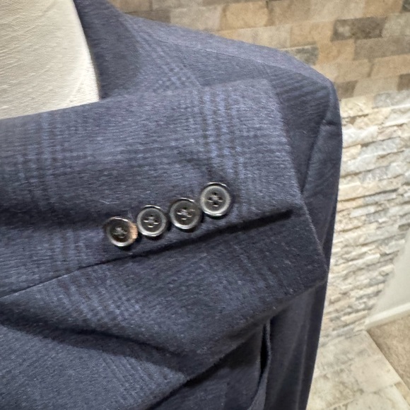 Hugo Boss suit Jacket size 42 R - Picture 3 of 8